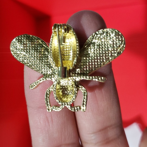 Honey Bee Rhinestone Brooch Pin Gold - Picture 8 of 10